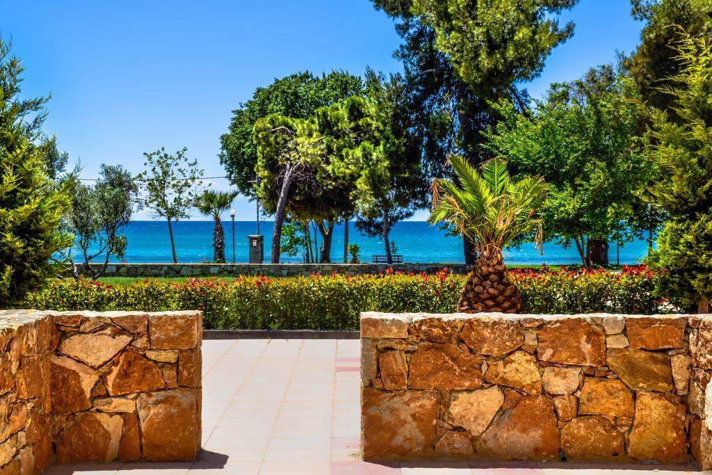 Elia Apartments - Nea Triglia Beach Nea Plagia Eksteriør billede